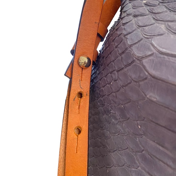 Dooney and Bourke drawstring bucket Snakeskin Texture Shoulder Bag - Picture 8 of 16